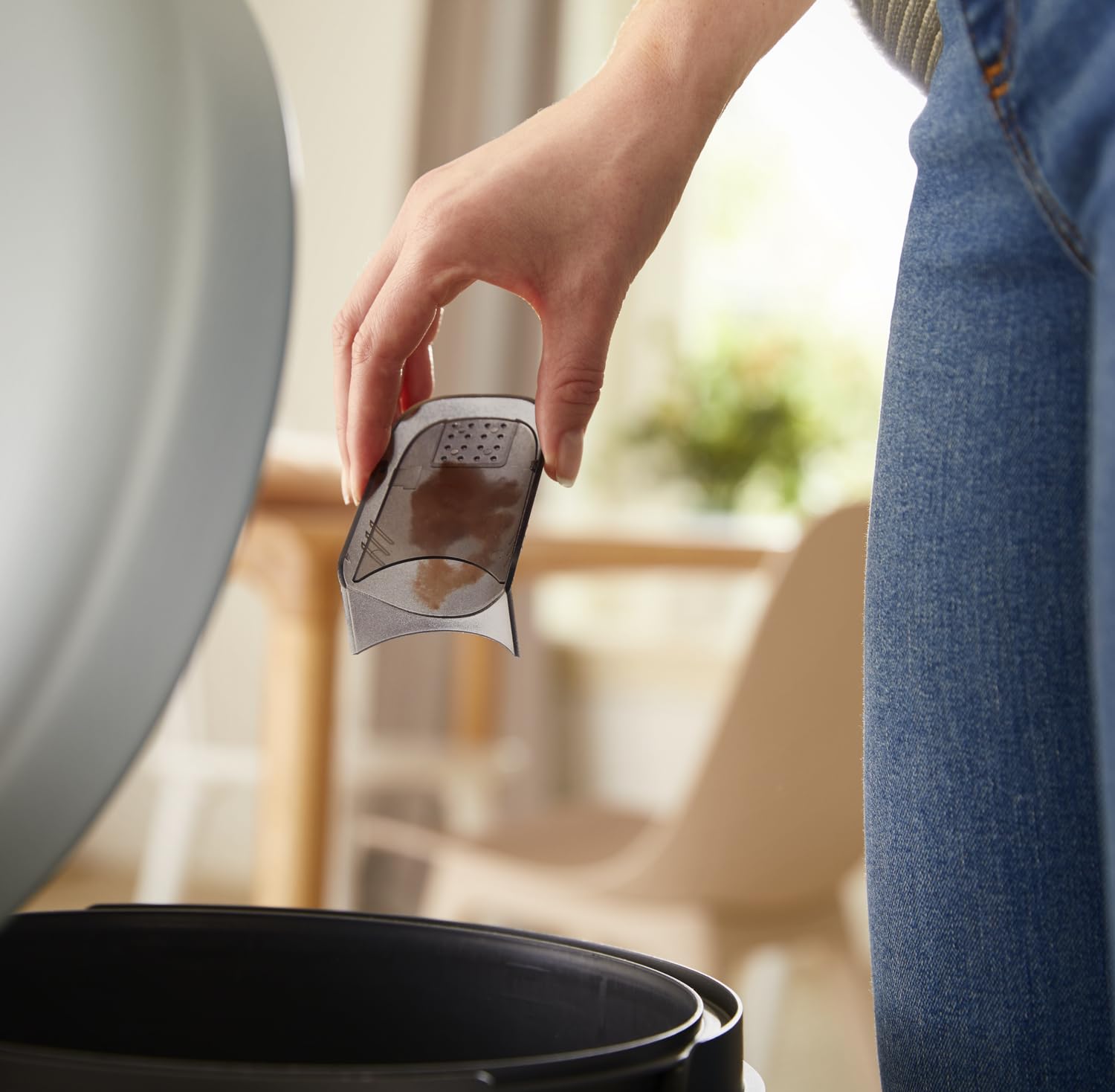 Philips Rimuovi Peli Tessuti – 8800 RPM, ampia lama, 3 dimensioni fori, sicuro su tutti i tessuti, contenitore facile da pulire, 2 batterie AA, design compatto (GC026/80)